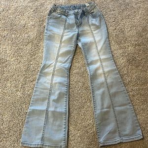 Bellbottoms jeans